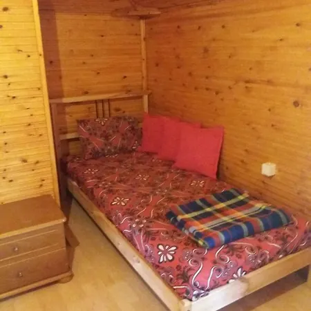 Semesterbostad Nikol House *